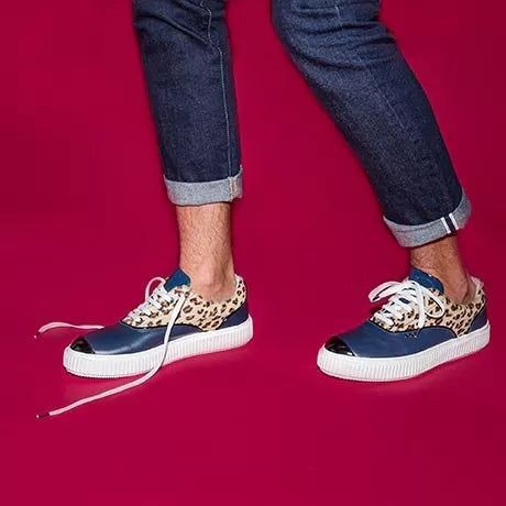 Sneaker: Leo trifft Lack