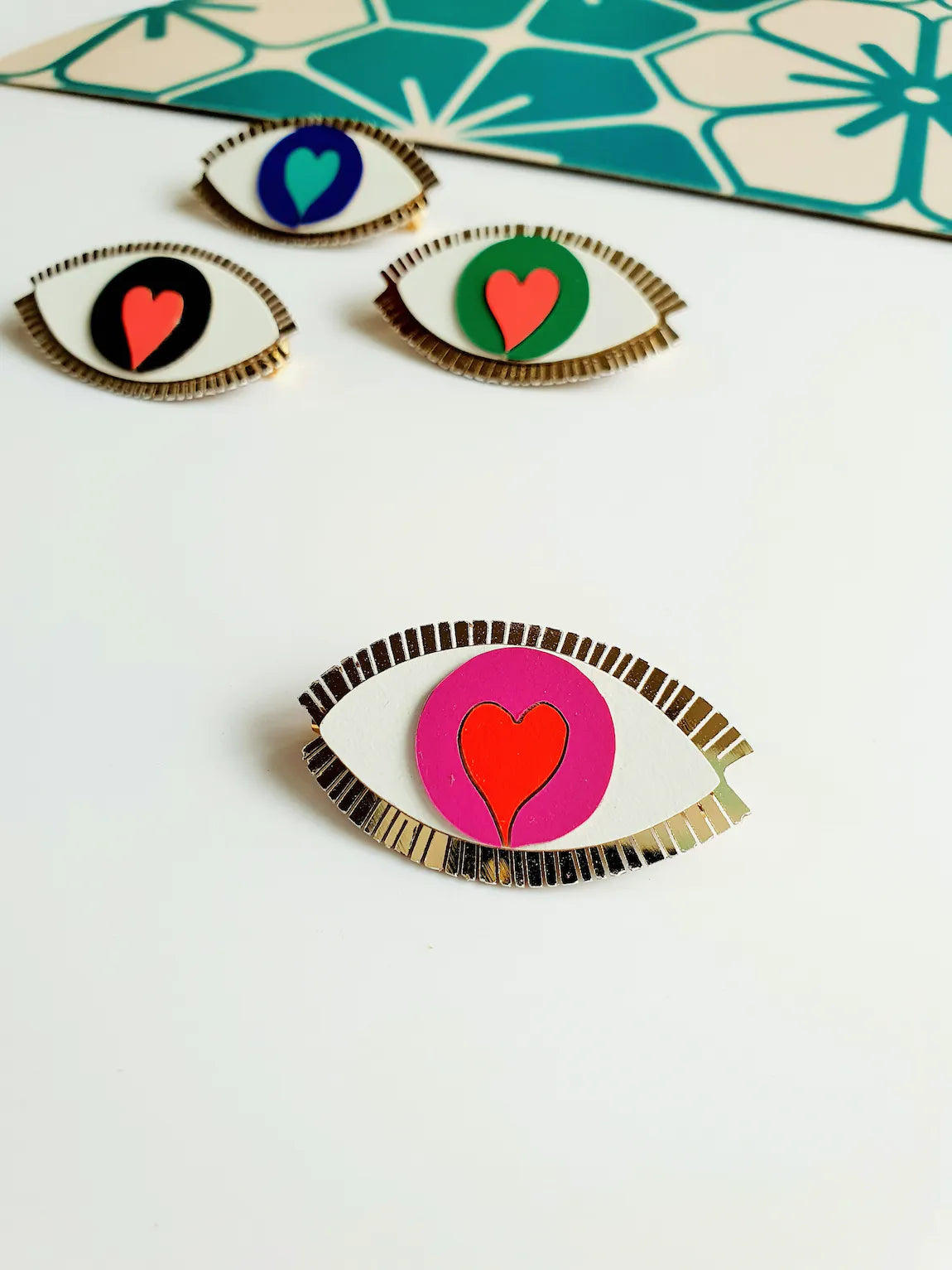 Pin "Auge des Finistère" pink