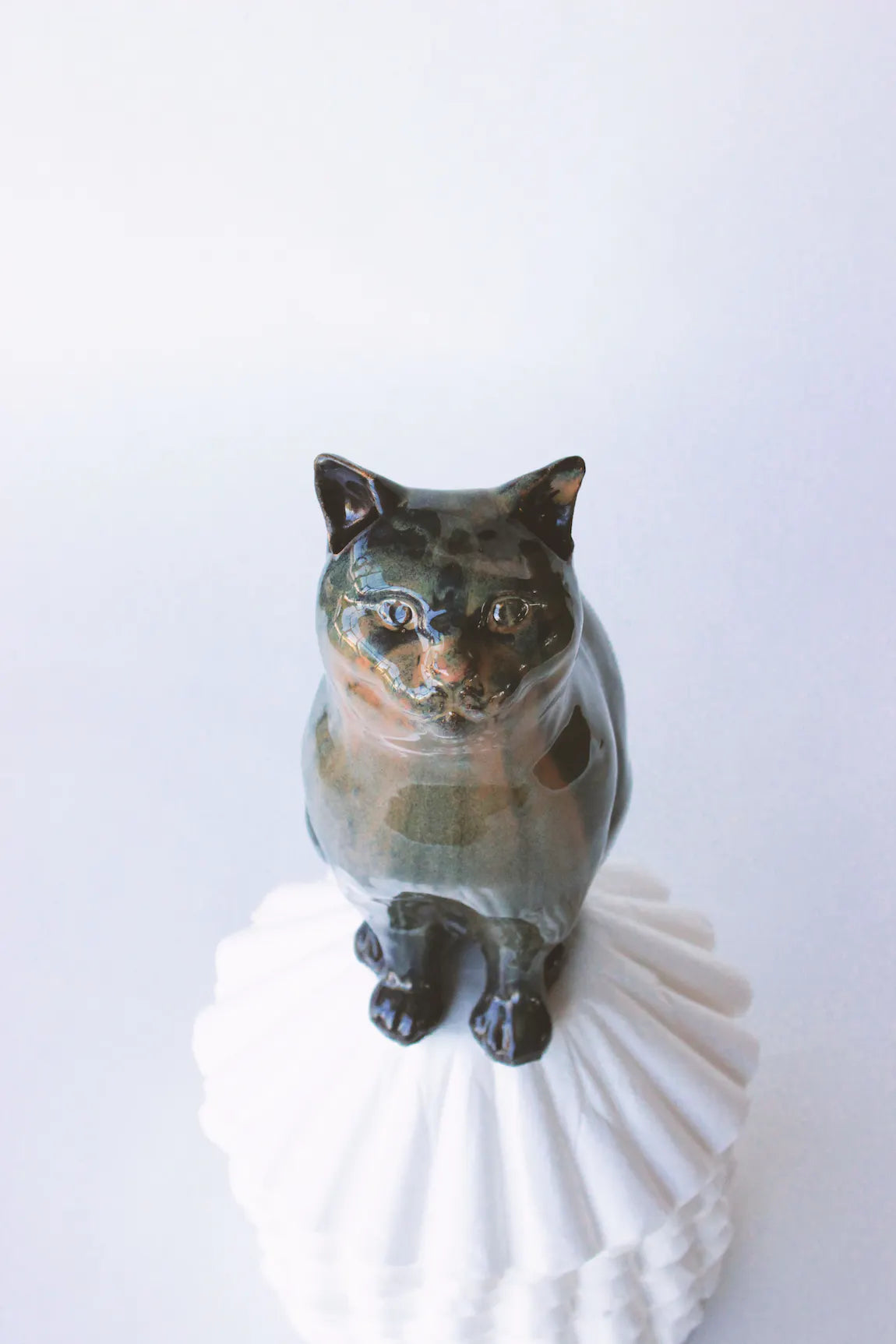 Miaou - Suki die Katze als Keramik-Statuette